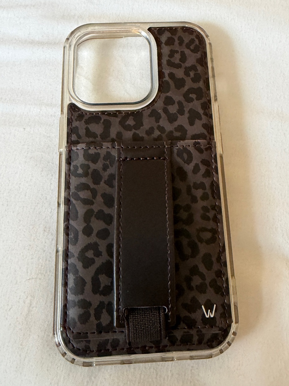 iPhone 16 Pro Leopard Walli Case